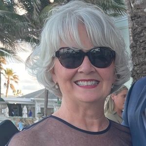 Meet your Posher, Suzanne